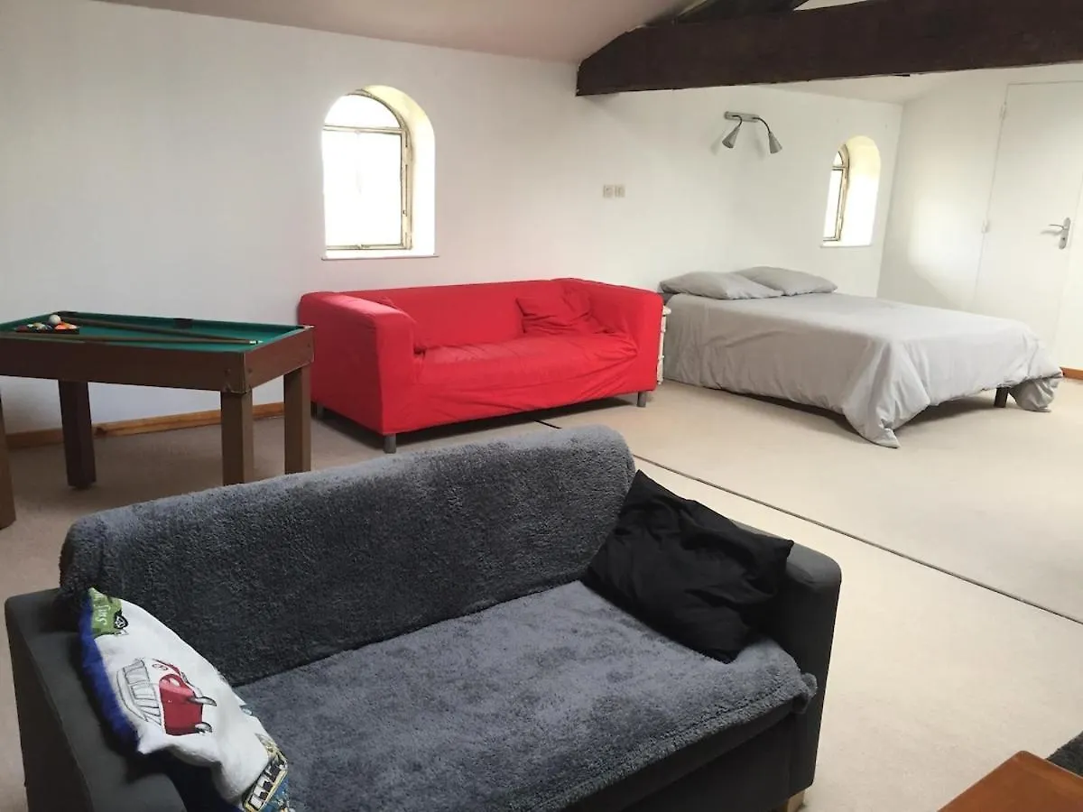 Ancienne Ferme 16P Proche A46 Villa Reyrieux 0*,  France