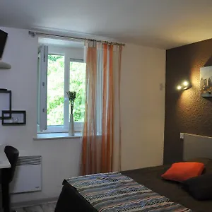 2* Hotel O2 Saone